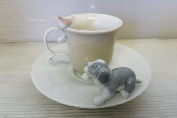 世田谷区でリヤドロのカップ&ソーサーを買取しました。