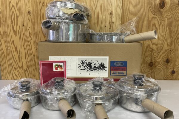 調布市でレトロなキッチン用品を買い取りました。